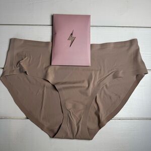 EBY Seamless Nude Women's Bikini Panties Underwear (2 pair)